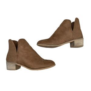 Seven7 Soho Boots Sand | Size:8